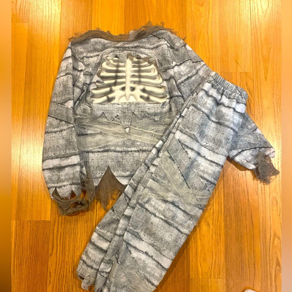 Zombie costume size 7